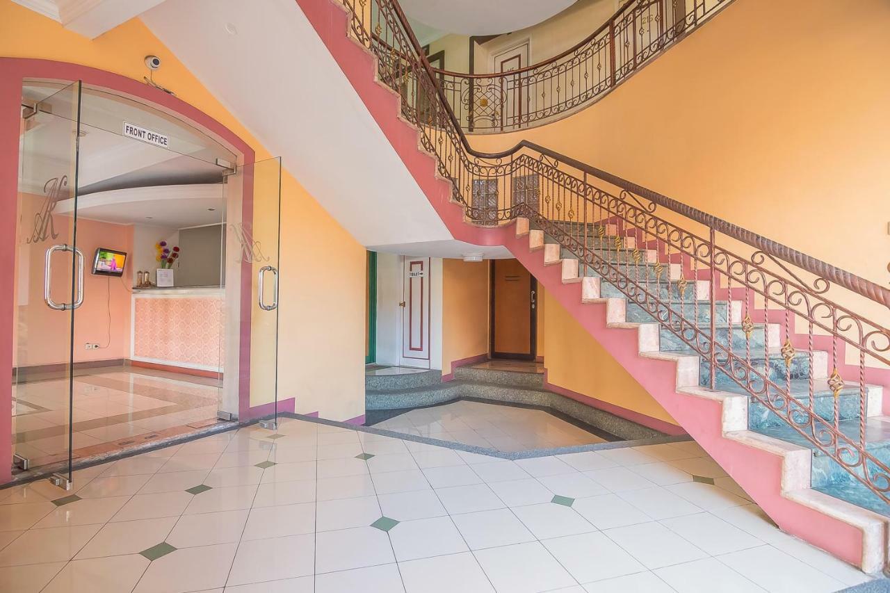 Reddoorz Near Setrasari Mall 2 Bandung Kültér fotó