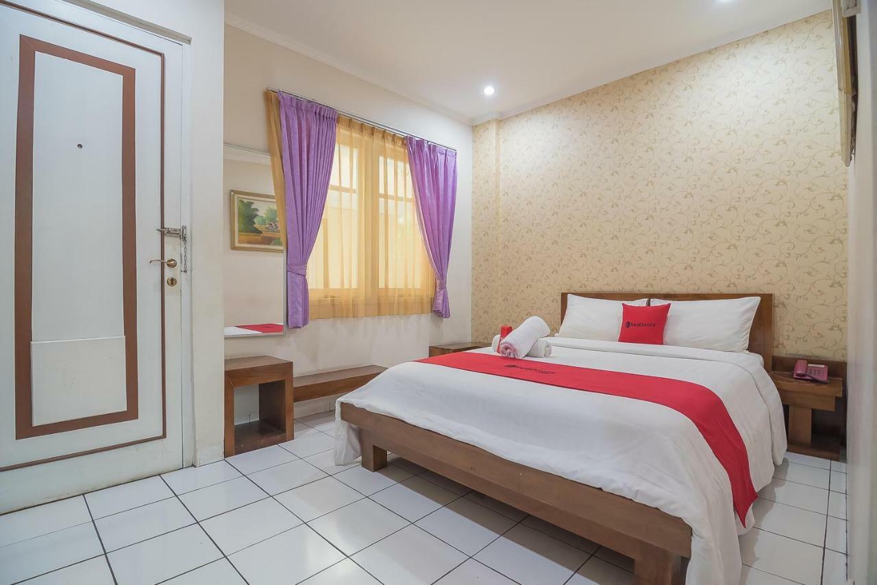 Reddoorz Near Setrasari Mall 2 Bandung Kültér fotó